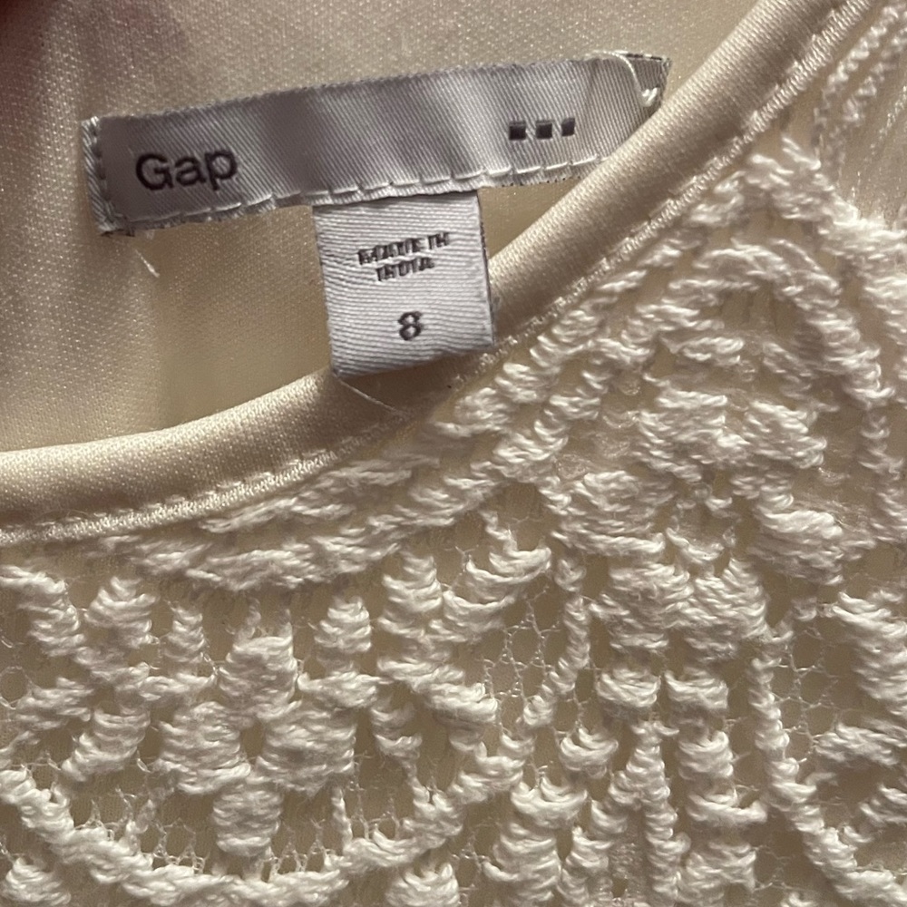 White Lacey Gap Dress, Size 8 (fits a bit smaller than an average 8) - Picture 3 of 5